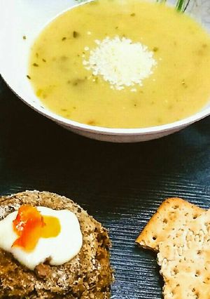 Una foto de Timbal de Arroz Amarillo y Lentejas