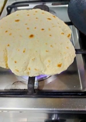 A picture of How to make round,soft and puffed roty !.