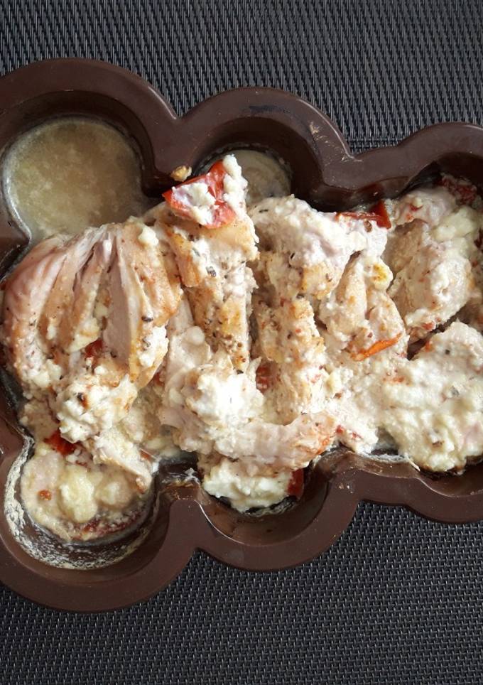 Куряче філе, запечене з фетою