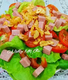 xà lách thịt hộp