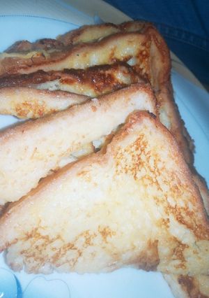 A picture of French toast.