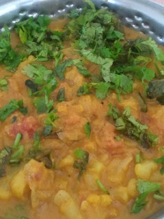 காலிபிளவர் டோமடாலு மசாலா கறி (Cauliflower tomatalu masala curry recipe in tamil) செய்முறை முக்கிய புகைப்படம்