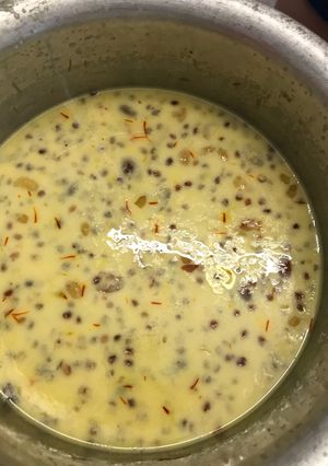 A picture of Nawabi Sheer Khurma.