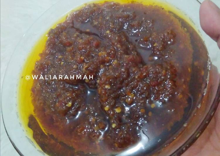 Bagaimana Menyiapkan Sambal pedas serbaguna &amp; awet, Lezat Sekali