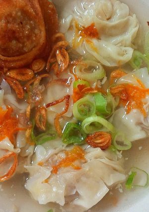 A picture of Chicken Siomay Soup + Fried Wontons from One Meat Mixture, Simple ^^.