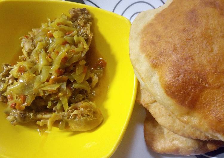 Recipe of Homemade Fateerah with chicken sauce