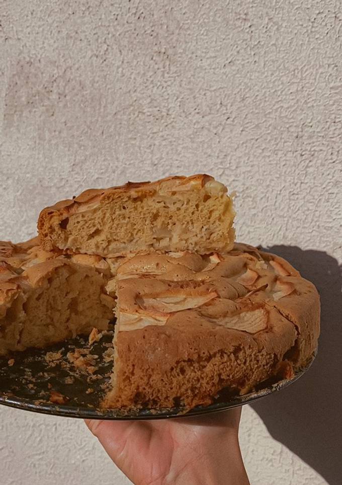 Шарлотка з яблуками