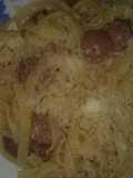 Espaguetti Cinta ancha con salchicha y queso rallado!!