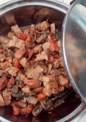 Foto resep Oseng kerang & tempe simple 😜
