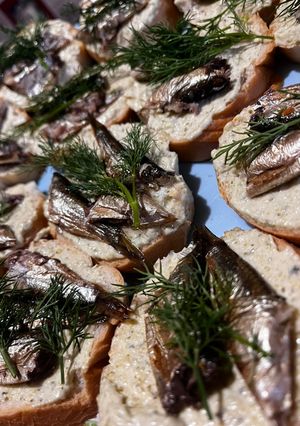 Фото Бутерброди зі шпротами 🥪.