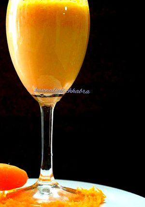A picture of Carrot milkshake (sunrise milkshake).