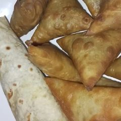A picture of Chicken & potatoe samosa and a simple Shawarma(سمبوسة الدجاج والبطاطس وببقية المكونات عملت شاورما).