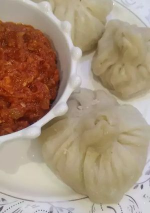 A picture of Chicken momos.