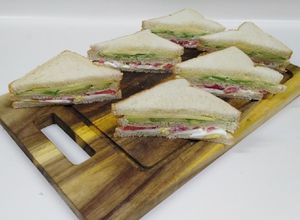 Una foto de Sándwich triple (cuádruple)