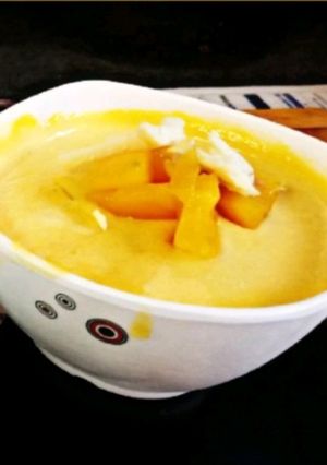 A picture of Mango ice-cream.