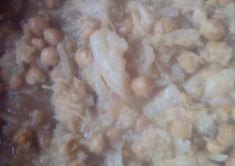 Empedrado de garbanzos y repollo