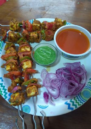 पनीर टिक्का (Paneer tikka recipe in hindi) रेसिपी मुख्य फोटो