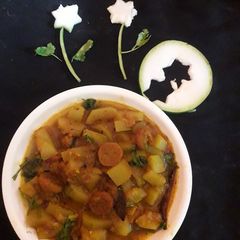 A picture of Bottle gourd/Lauki curry.