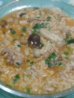 Una foto de Arroz caldoso con setas