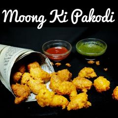 Moong ki pakodi (mungodi) A picture of Moong ki pakodi (mungodi).