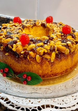 Una foto de Pastel con frutos secos caramelizados