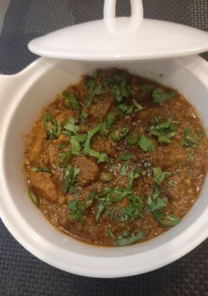 A picture of بھنا گوشت.