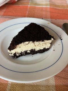 Una foto de Tarta de queso con galletas oreos