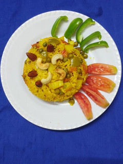 વેજીટેબલ પુલાવ (Vegetable Pulao Recipe In Gujarati) રેસીપી મુખ્ય ફોટો