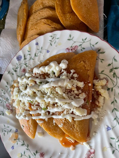 Una foto de Empanadas de camarón