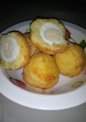 A picture of Potatoes egg rolls.