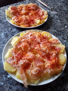 Una foto de Lacón con patatas