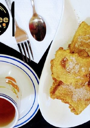 A picture of Deep fried french toast.