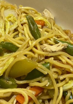A picture of Pancit Canton.