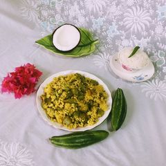 A picture of Coconut n Pointed Gourd dry Curry.