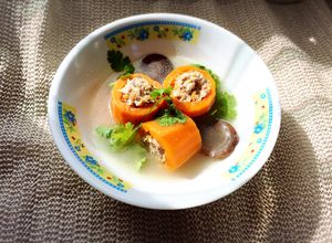 Hình của món Canh cà rốt nhồi thịt.