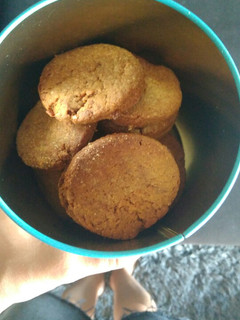 Una foto de Cookies de naranja y cacao