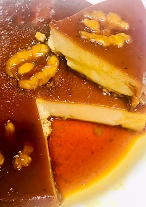 A picture of Walnuts pudding.