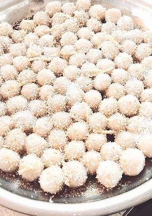 A picture of Coconut Glutinous Rice Dumplings (Bánh trôi dừa).