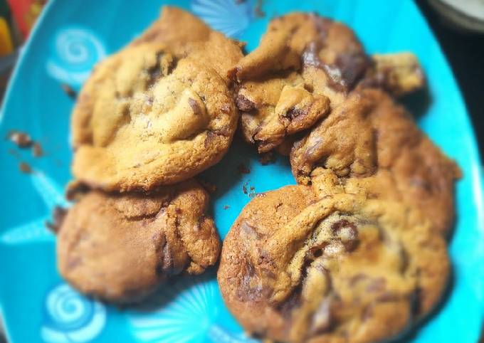 Chocolate chip cookies