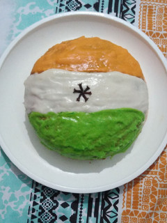 तिरंगा केक (Tiranga cake recipe in Hindi) रेसिपी मुख्य फोटो