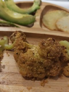 Una foto de Arbolitos de coliflor al horno (BLW)