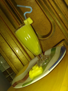 Pineapple juice ainihin hoton girkin
