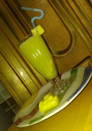 Pineapple juice ainihin hoton girkin