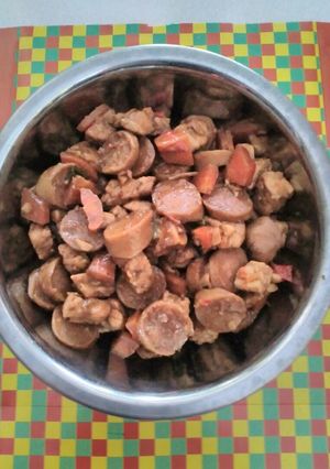 Foto resep Oseng STW manis pedas (sosis, tempe, wortel)