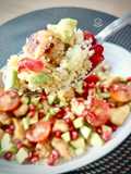 Cous cous de pollo marinado con aguacate y granada