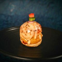 A picture of Mini pizza burger.