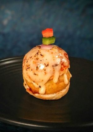 A picture of Mini pizza burger.
