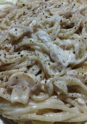 Una foto de Fideos con salsa Tetrazzini (versión 2) FÁCIL Y DELICIOSA