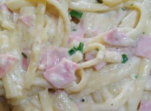 Una foto de Cuarentena 6 tallarines al Alfredo 👩‍🍳