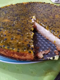Una foto de Cheesecake de Maracuyá